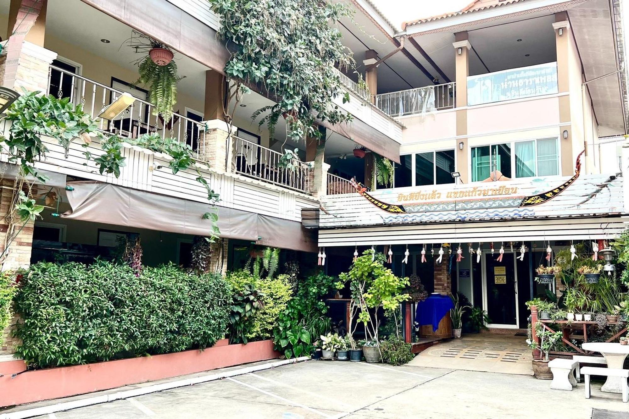 Nan Thara Place Hotel Exterior photo